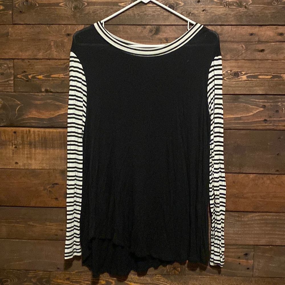 Lake Flower long sleeve top